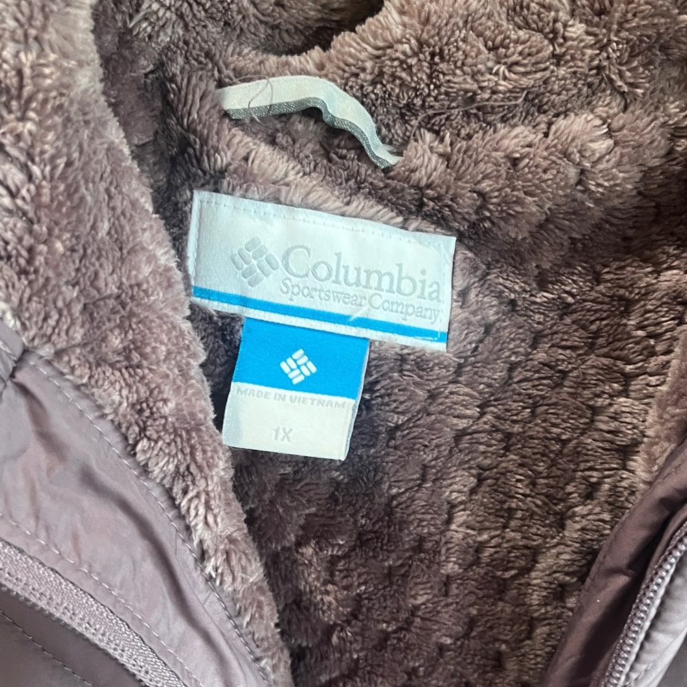 Columbia Quilted Hooded Jacket in Mauve - Picture 2 of 4